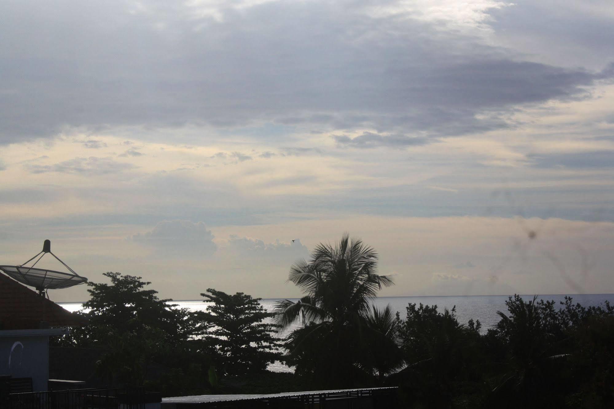 Hotel Mandari Buleleng  Exterior photo