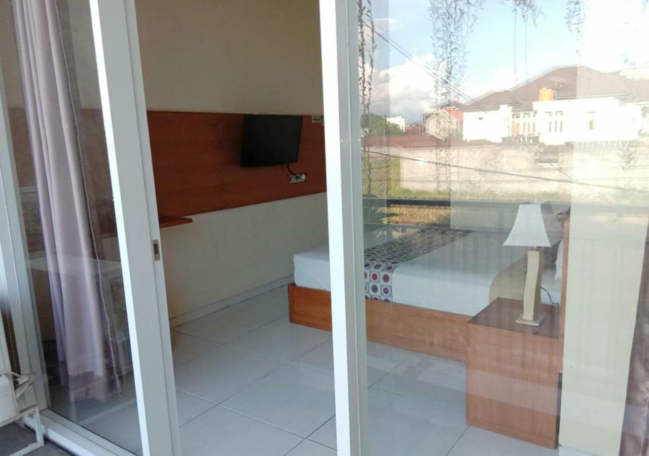 Hotel Mandari Buleleng  Exterior photo